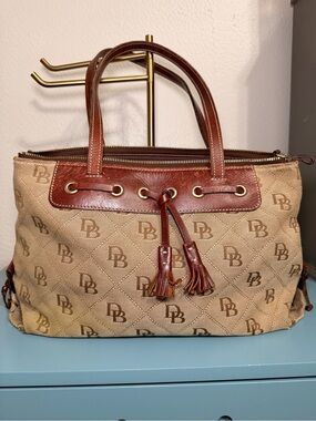 Dooney & Bourke shoulder Handbag Canvas & Leather Brown DB Signature Pattern